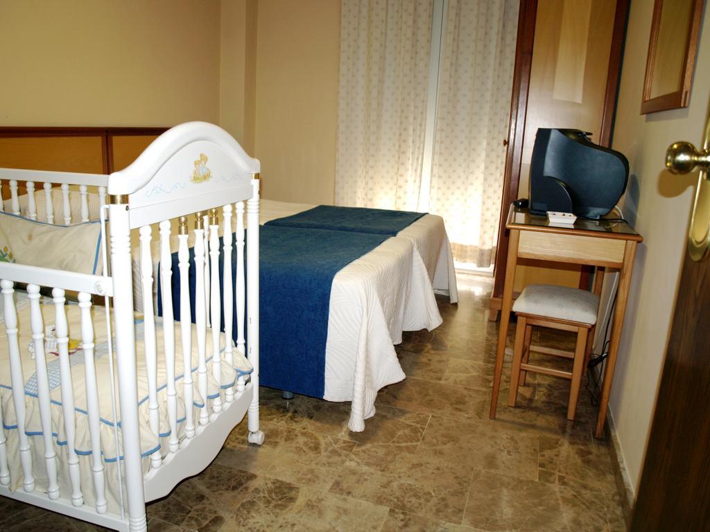 Hotel Al-Yussana Лусена Екстер'єр фото