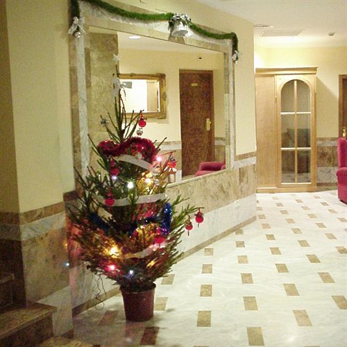Hotel Al-Yussana Лусена Екстер'єр фото