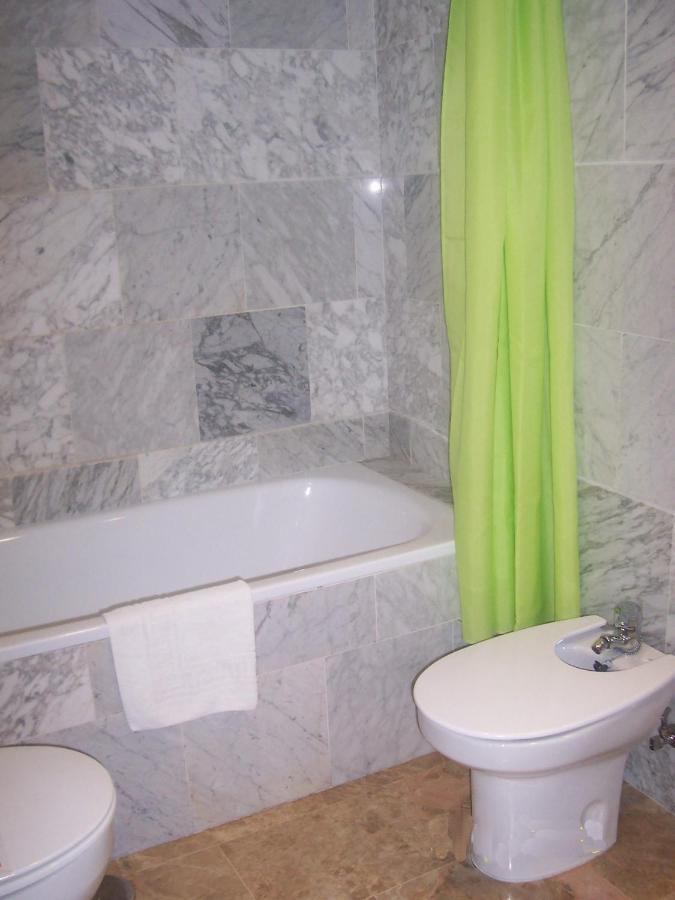 Hotel Al-Yussana Лусена Номер фото